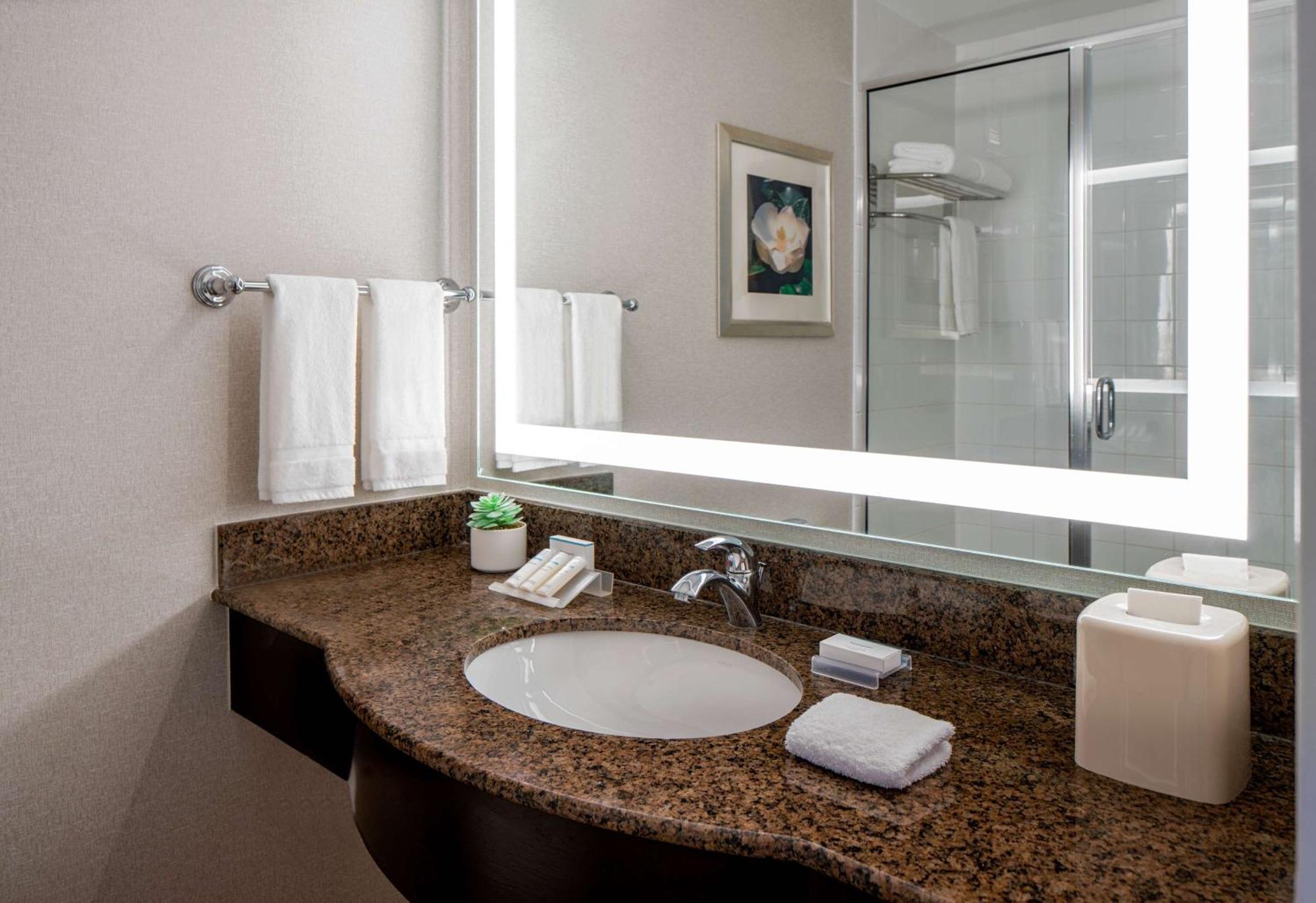 Hilton Garden Inn Jackson Downtown Buitenkant foto